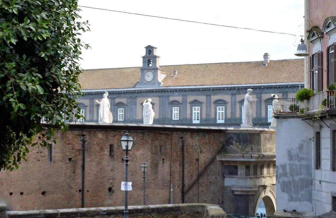 Relais Piazza Del Plebiscito B&B-1